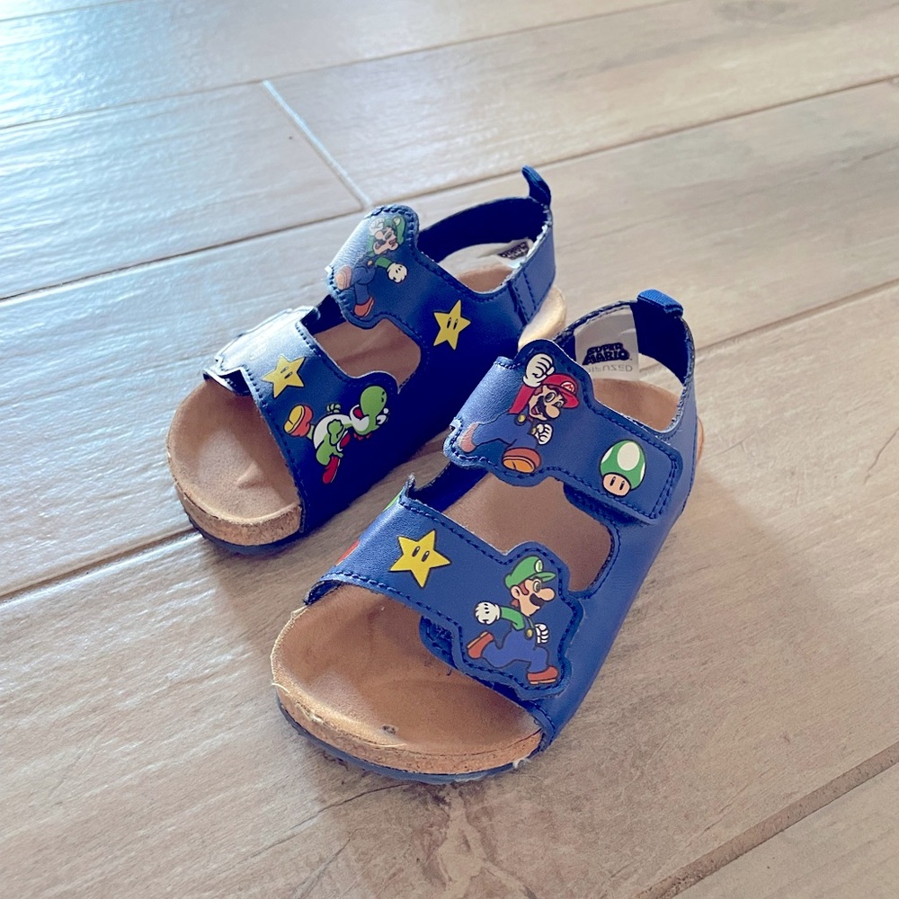 Super Mario Sandals